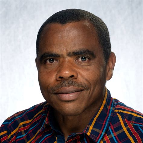‪Moses Samje‬ .